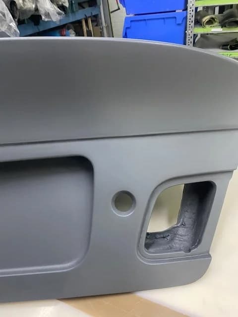 Detailaufnahme Heckklappe BMW E46 CSL, Kantenverlauf und Ducktail-Profil