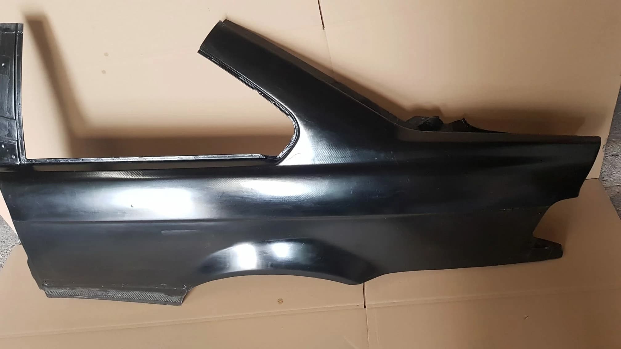 Carbon Seitenteil BMW E36 Coupé – Kanten und Passform im Detail