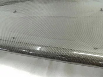 Carbon Heckflügel Porsche 911, Detailansicht der Carbonstruktur und Oberfläche