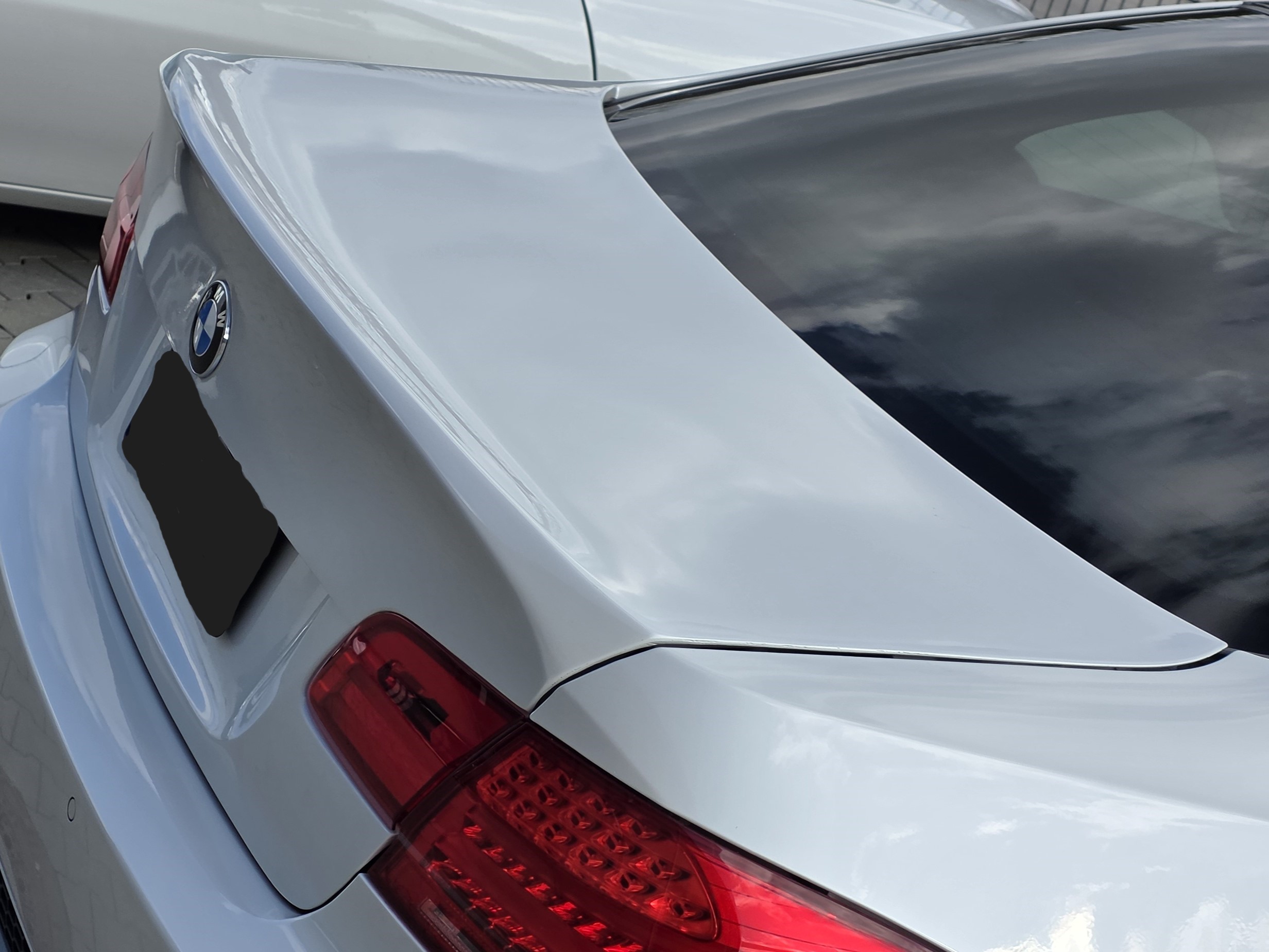 Carbon Heckklappe passend für BMW E92 Coupé inkl. M3 CSL / LCI-rechte-seite-ganze-blick