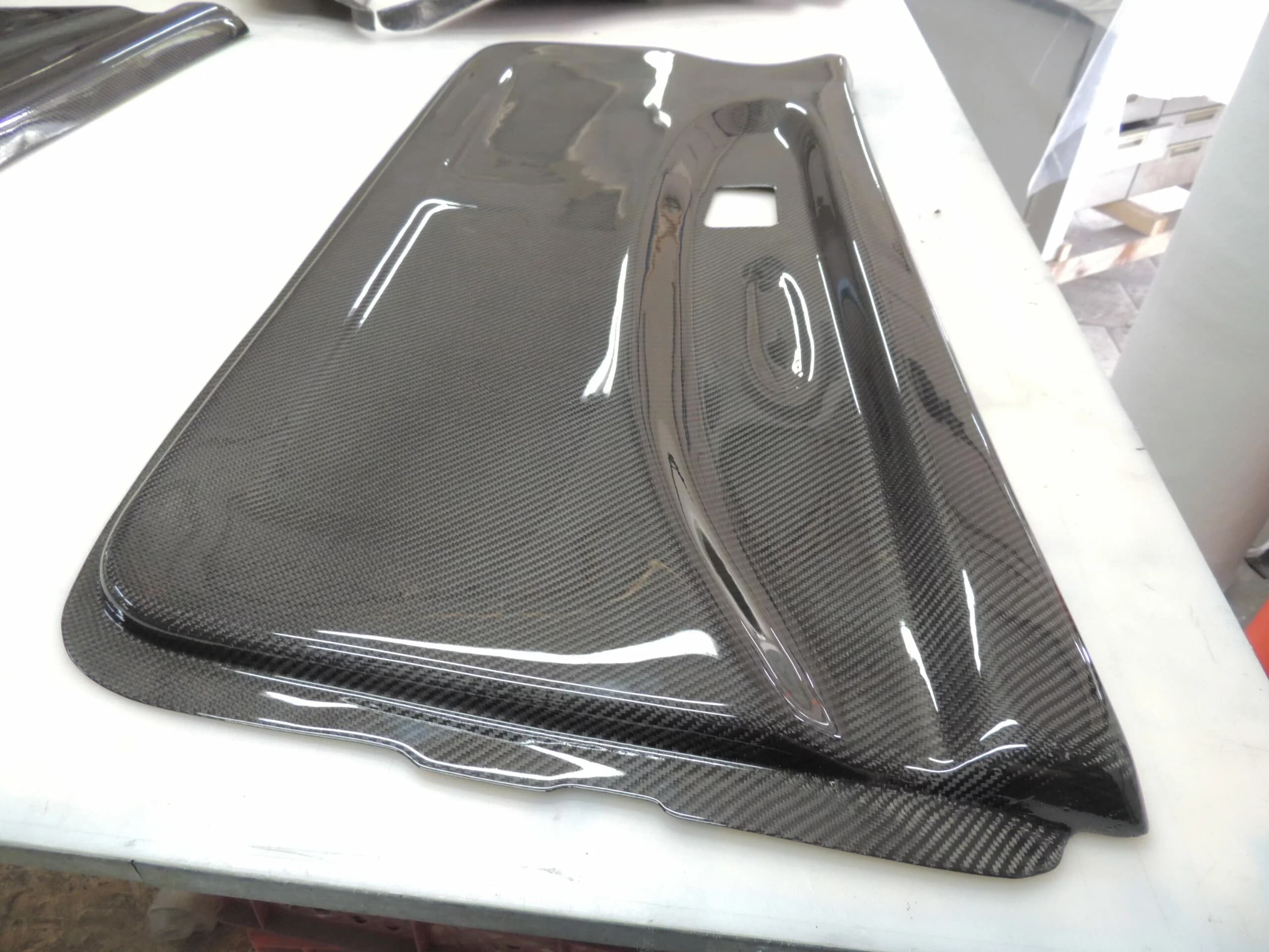 Einzelne Carbon Türverkleidung BMW E36 Coupé, linke Seite, dreidimensional geformt