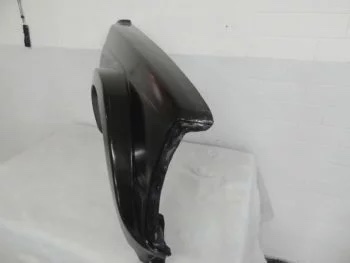 Carbon Kotflügel mit Verbreiterung Toyota Starlet, seitliche Ansicht eines einzelnen Kotflügels