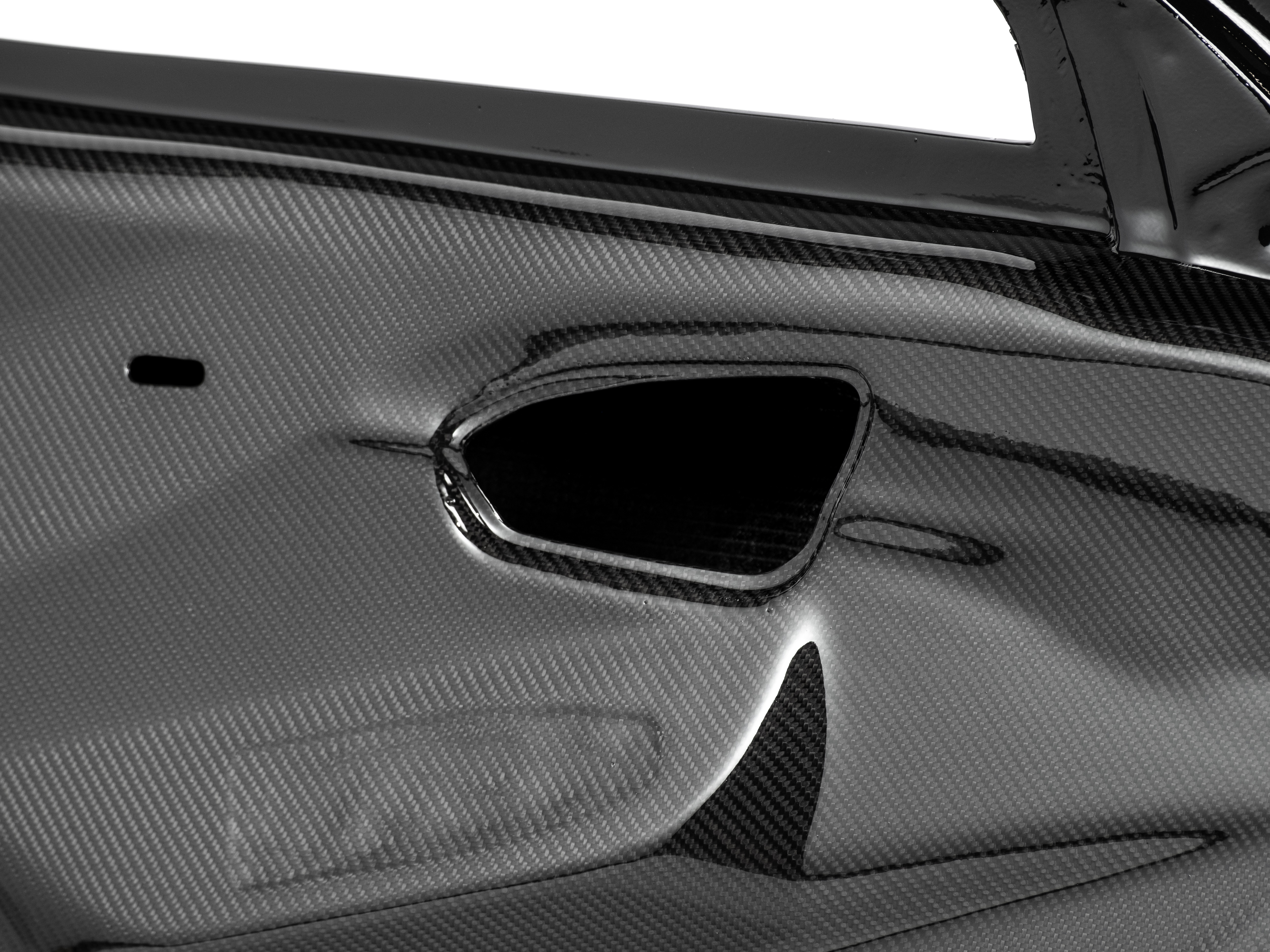 Carbon Türen passend für BMW F87 M2 / 2er F22 – Leichtbau