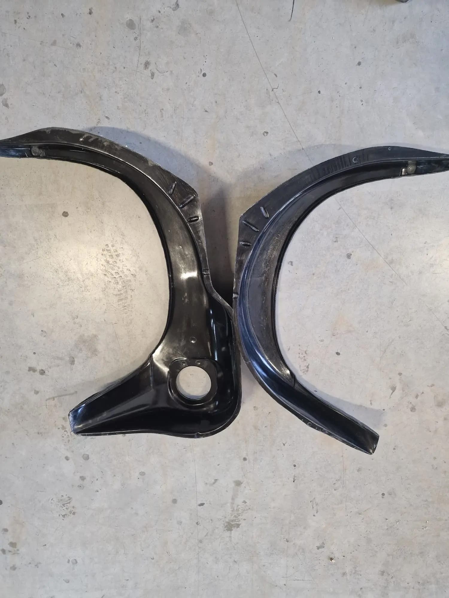 Carbon-Innenradhaus hinten BMW E30 M3, Rückseite mit Befestigungspunkten und Formkonturen