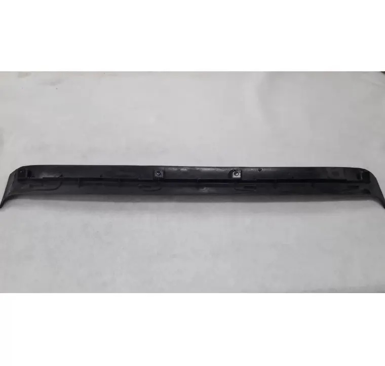Himmelbespannleiste aus Carbon für BMW E30 M3, Rückseite mit Befestigungspunkten und Montageaufnahmen
