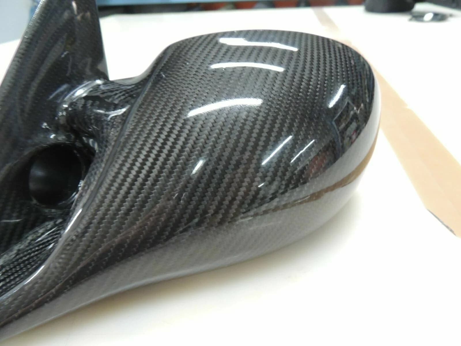 Carbon-Außenspiegelgehäuse BMW E36 – Hochglanz-Sichtcarbon Oberfläche
