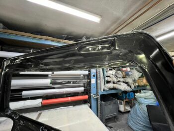 Carbon Heckklappe VW Golf 4 mit R32 Spoiler, Innenansicht der oberen Rahmenstruktur