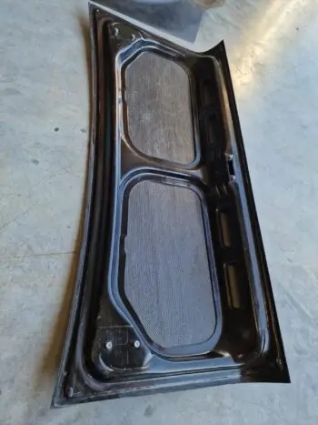 Carbon Heckklappe Ford Escort MK1, Detail der inneren Struktur mit sichtbarer Carbonlage