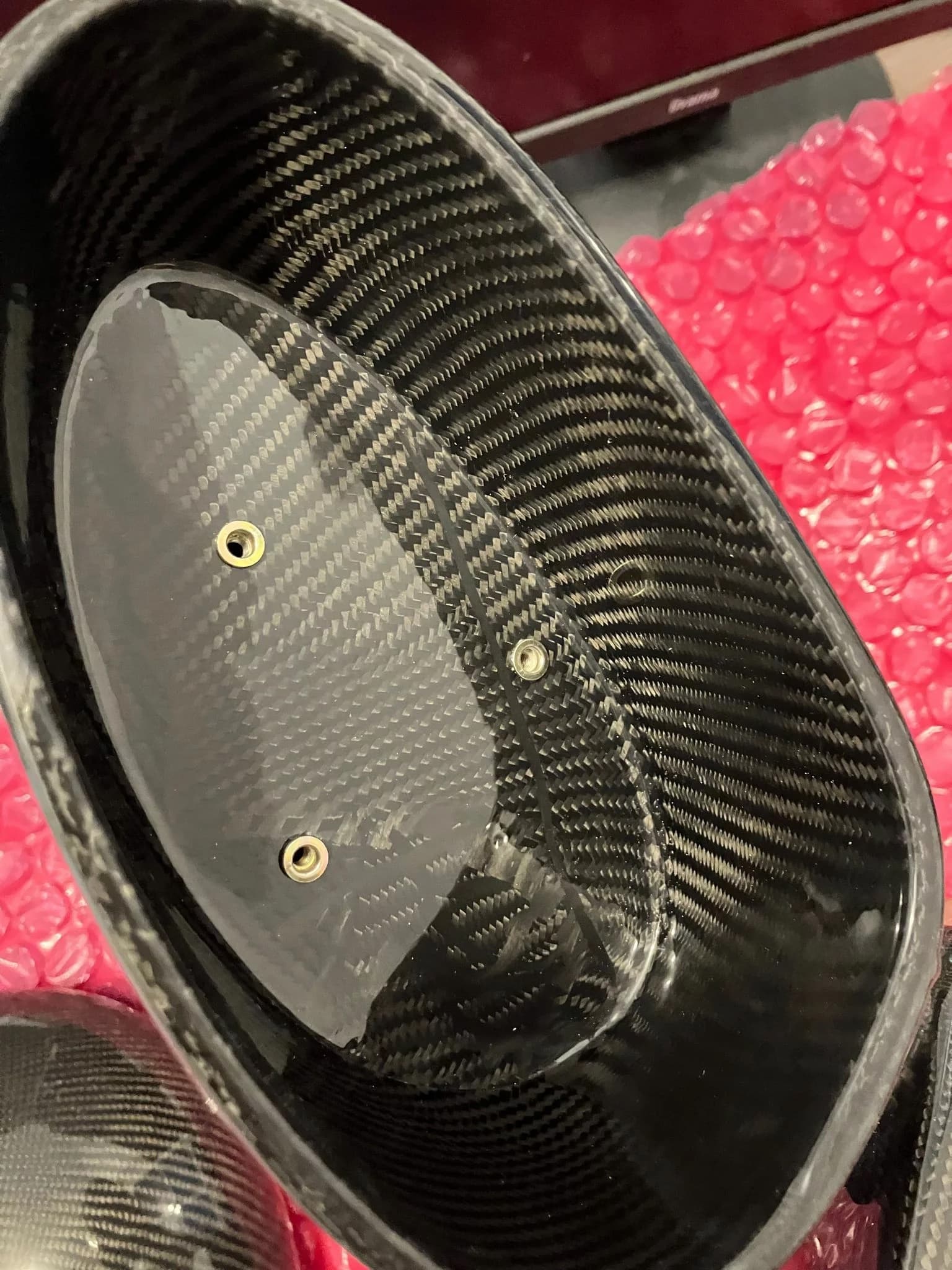 Innenseite Carbon Spiegelgehäuse BMW E46 M3 mit Gewindeeinsätzen