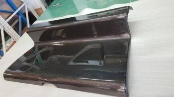 Carbon Abdeckung Rücksitzbank Audi TT, schräge Ansicht der oberen Kante