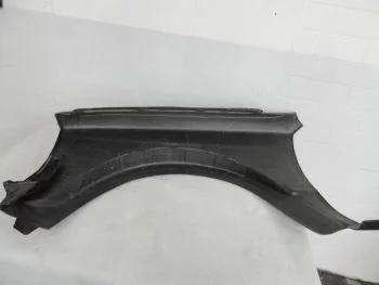Carbon Kotflügel mit Verbreiterung Toyota Starlet, Innenansicht des Kotflügels mit Radlaufkontur