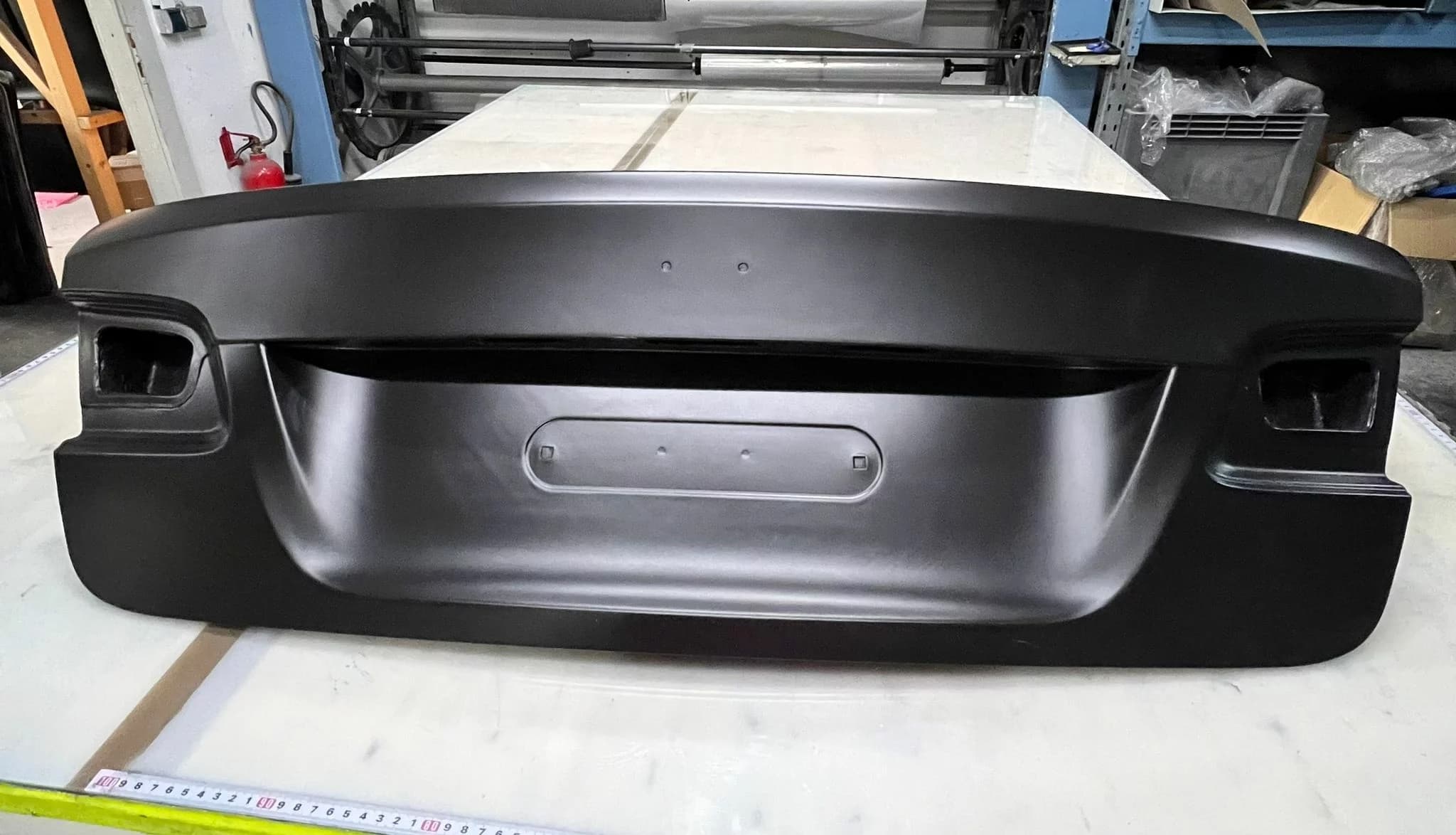 Carbon Heckklappe BMW E92 M3 LCI – Rückansicht, unlackiert