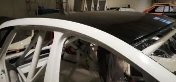 Carbon Dach SEAT Leon TCR, Detailansicht der Dachfläche und Carbonstruktur