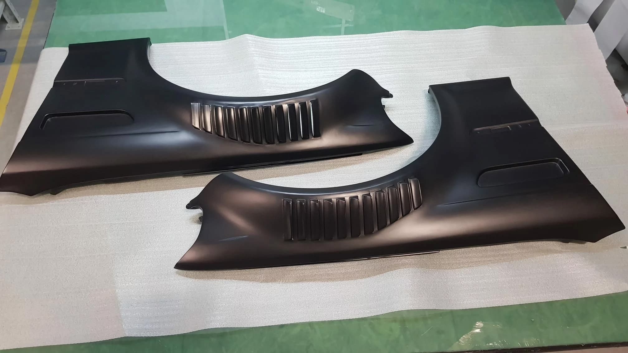 Carbon Kotflügel Set BMW E46 M3, Oberansicht mit integrierten Luftöffnungen