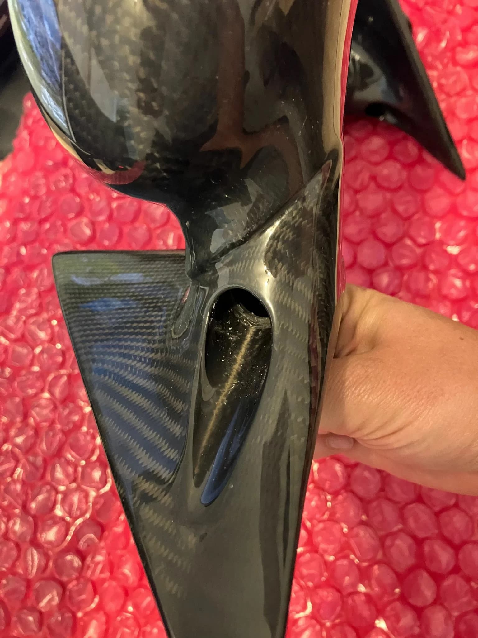 Carbon Spiegel BMW E46 M3 Rückansicht mit sauberer Carbonstruktur und Klarlackfinish