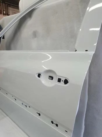 Carbon Tür Renault Clio 3, Außenhaut mit Aussparung für Türgriff