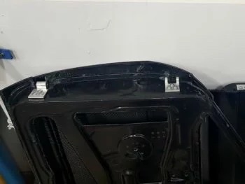 Carbon-Tür Alfa Romeo GTV, Detail obere Kante und Innenstruktur