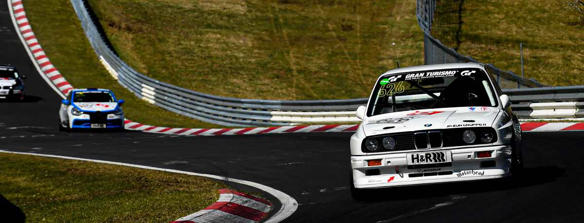 BMW E30 auf der Rennstrecke